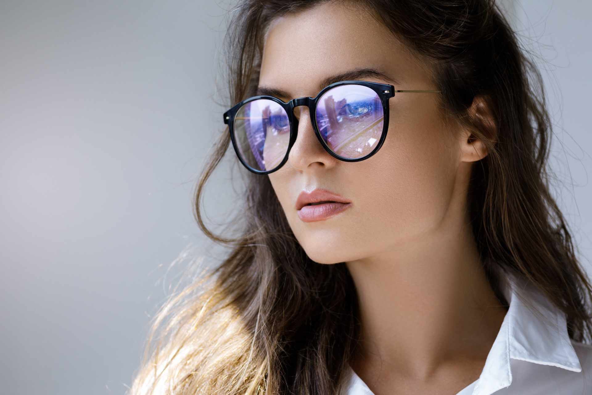 5 Signs That You Need Blue Light Glasses