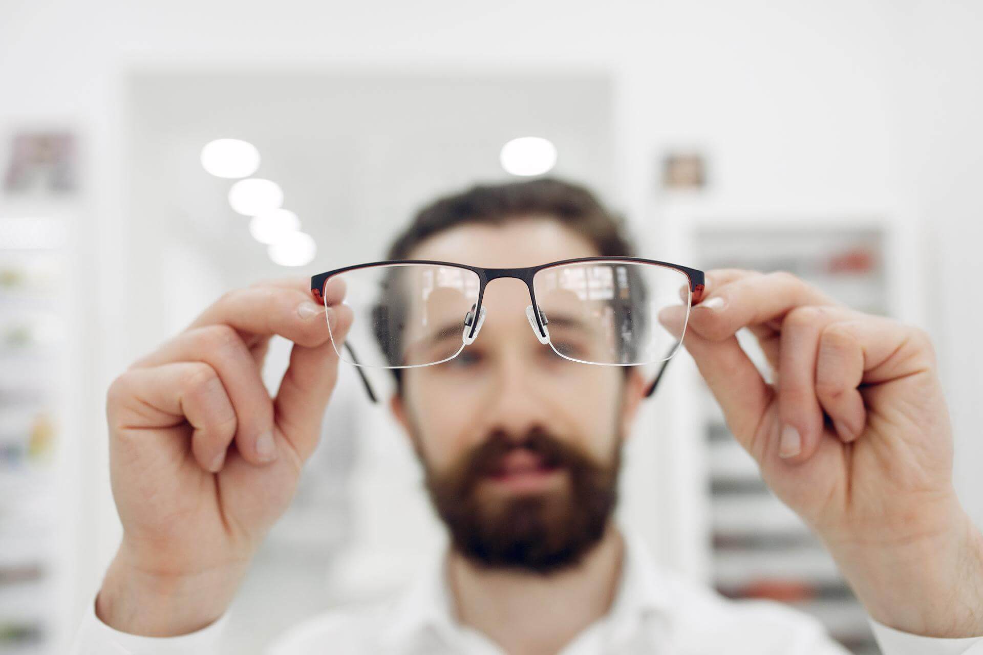 Bifocal vs Multifocal Lenses: Key Differences